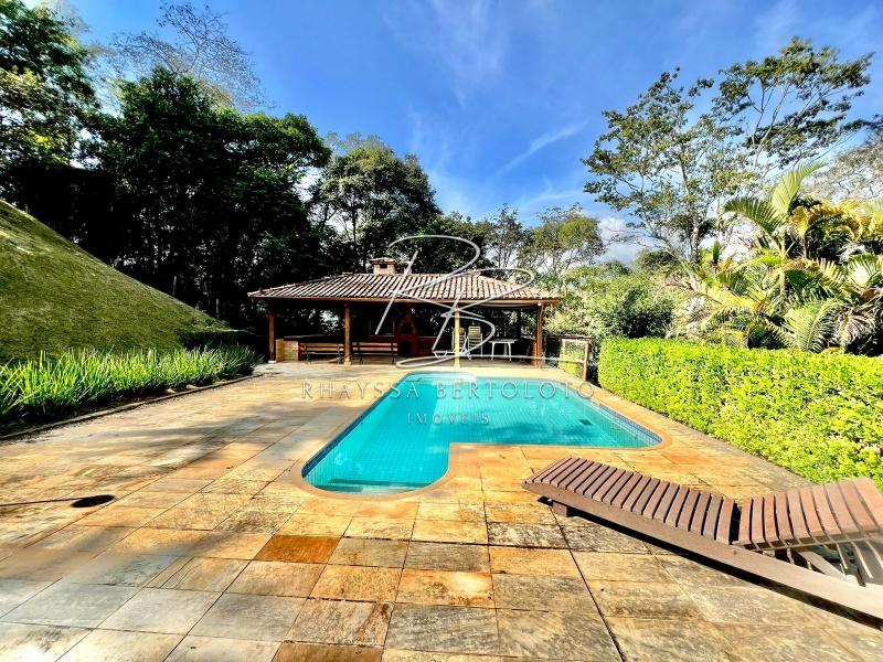 Comprar Casa em Itaipava, Petrópolis/RJ - Rhayssa Bertoloto Imóveis