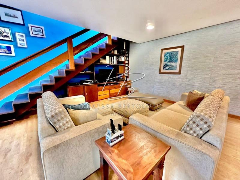 Comprar Casa em Itaipava, Petrópolis/RJ - Rhayssa Bertoloto Imóveis