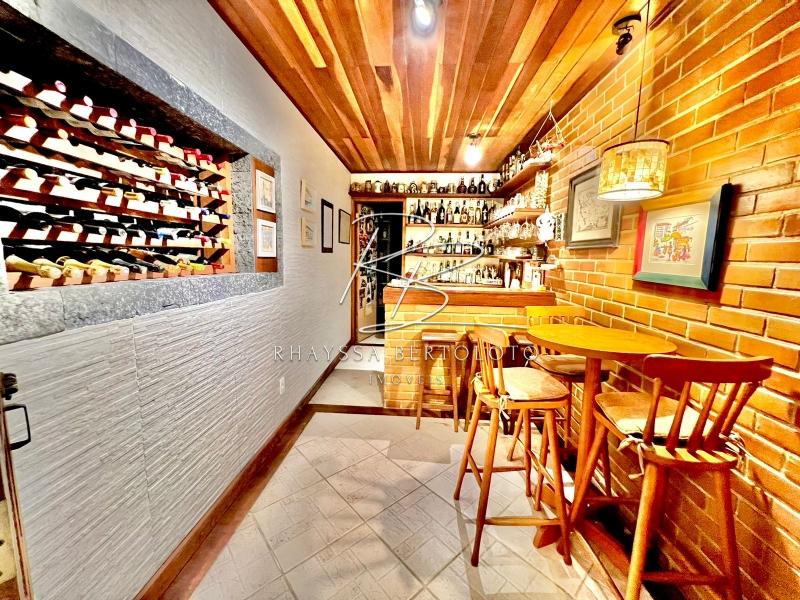 Comprar Casa em Itaipava, Petrópolis/RJ - Rhayssa Bertoloto Imóveis