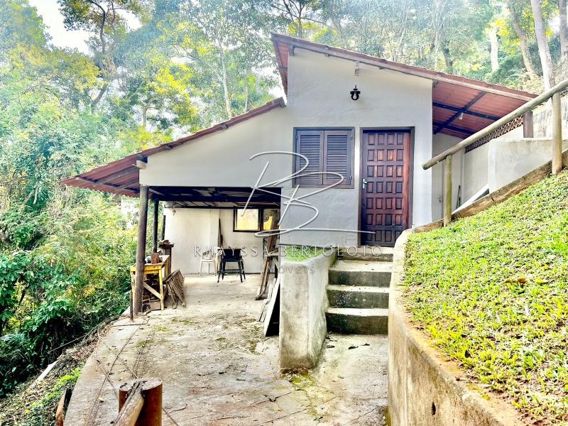 Comprar Casa em Itaipava, Petrópolis/RJ - Rhayssa Bertoloto Imóveis