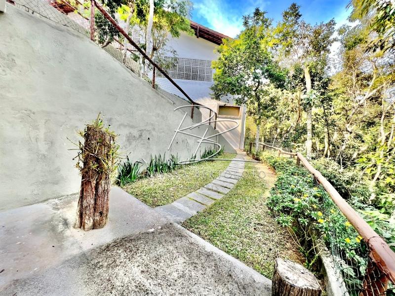 Comprar Casa em Itaipava, Petrópolis/RJ - Rhayssa Bertoloto Imóveis