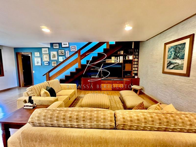 Comprar Casa em Itaipava, Petrópolis/RJ - Rhayssa Bertoloto Imóveis
