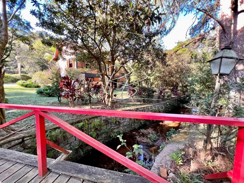 Casa à venda em Itaipava, Petrópolis - RJ