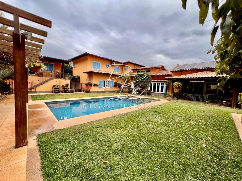Casa à venda em Nogueira, Petrópolis - RJ