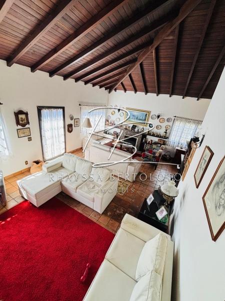 Comprar Casa em Nogueira, Petrópolis/RJ - Rhayssa Bertoloto Imóveis