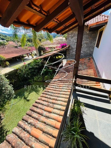 Comprar Casa em Nogueira, Petrópolis/RJ - Rhayssa Bertoloto Imóveis