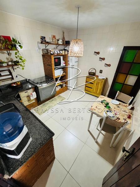 Comprar Casa em Nogueira, Petrópolis/RJ - Rhayssa Bertoloto Imóveis