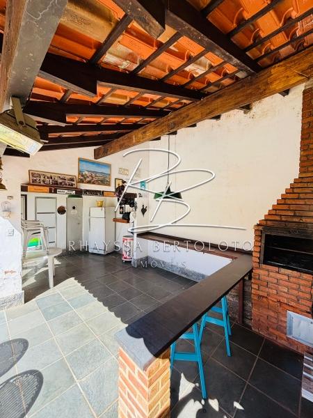 Comprar Casa em Nogueira, Petrópolis/RJ - Rhayssa Bertoloto Imóveis