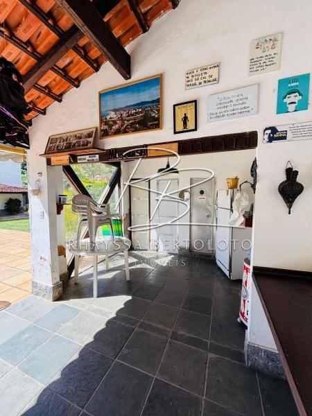 Comprar Casa em Nogueira, Petrópolis/RJ - Rhayssa Bertoloto Imóveis