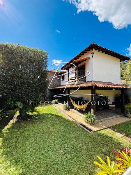 Comprar Casa em Nogueira, Petrópolis/RJ - Rhayssa Bertoloto Imóveis