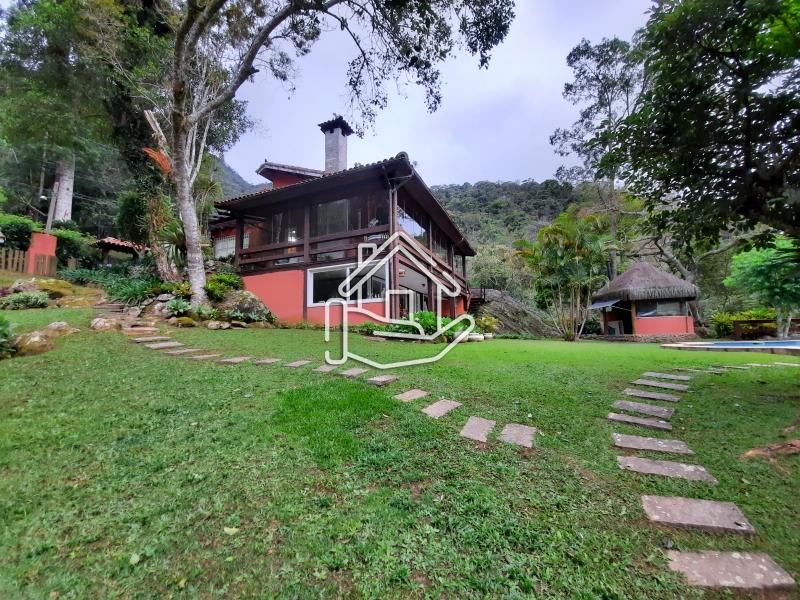 Casa à venda em Fazenda Inglesa, Petrópolis - RJ