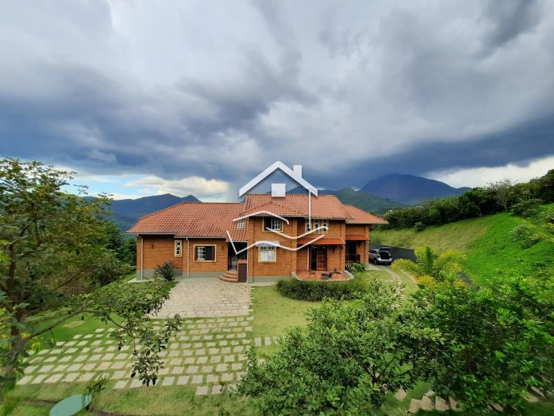 Casa à venda em Itaipava, Petrópolis - RJ