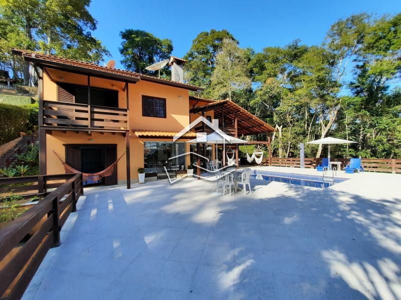 Casa à venda em Itaipava, Petrópolis - RJ