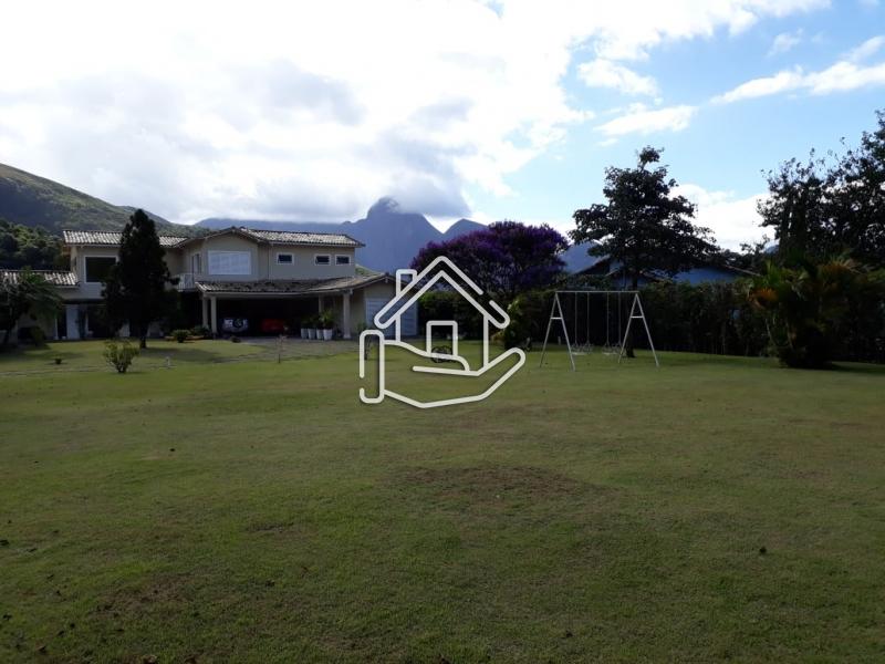 Casa à venda em Itaipava, Petrópolis - RJ