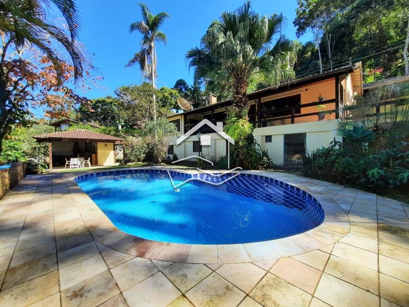 Casa à venda em Fazenda Inglesa, Petrópolis - RJ