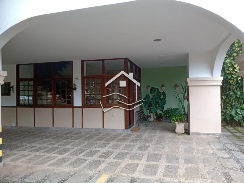 Apartamento à venda em Nogueira, Petrópolis - RJ