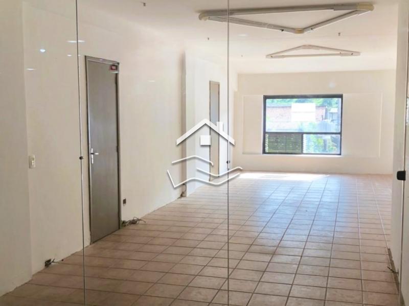 Sala à venda em Itaipava, Petrópolis - RJ