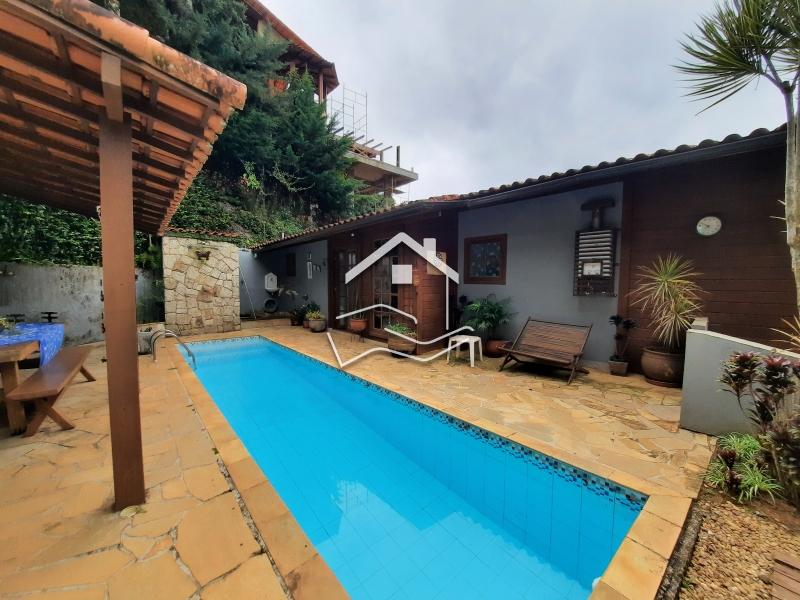 Casa à venda em Itaipava, Petrópolis - RJ - Foto 1