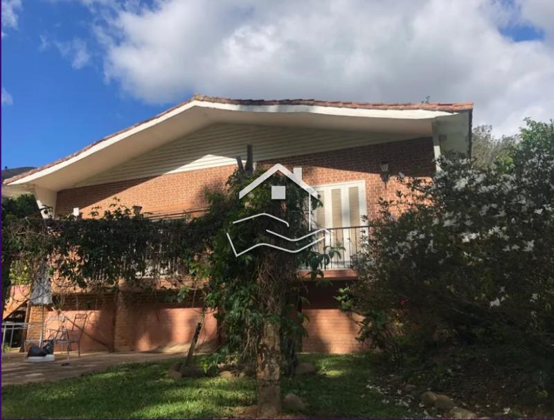 Casa à venda em Corrêas, Petrópolis - RJ