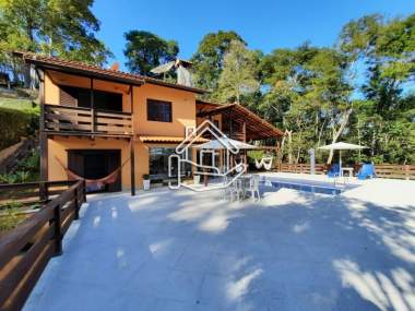 [78] Casa em Itaipava, Petrópolis/RJ