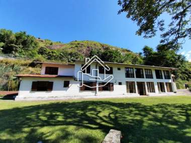 [151] Casa em Corrêas, Petrópolis/RJ