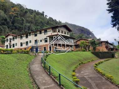 Apartamento em Corrêas