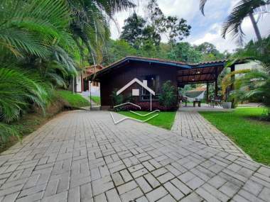 [624] Casa em Corrêas, Petrópolis/RJ