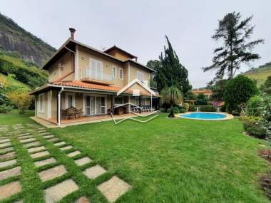 [678] Casa em Itaipava, Petrópolis/RJ