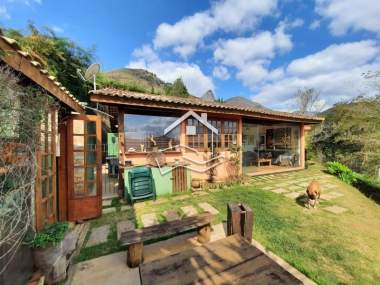 [737] Casa em Cuiabá, Petrópolis/RJ
