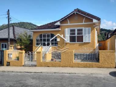 [818] Casa em Bingen, Petrópolis/RJ