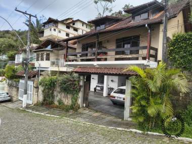 Casa em Mosela, Petrópolis/RJ