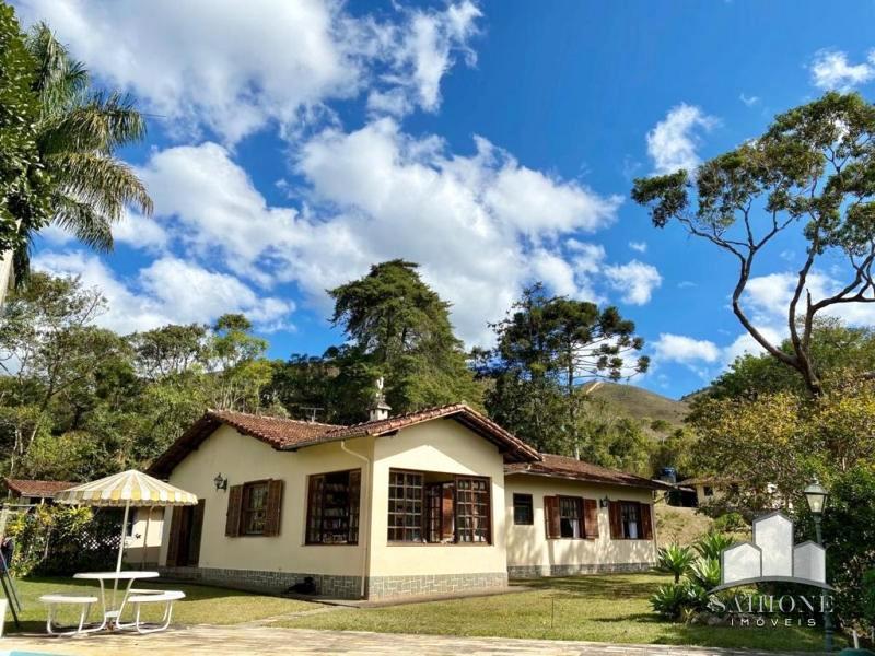 Casa à venda em Carangola, Petrópolis - RJ - Foto 1