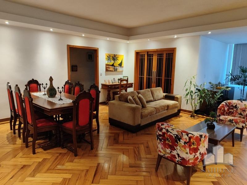 Apartamento em Centro - Petrópolis/RJ  - 3 Dormitórios