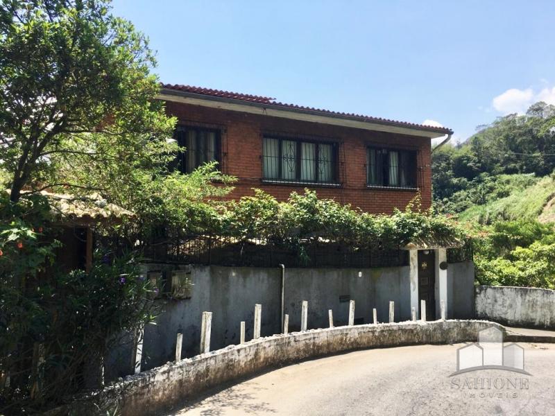 Casa em Caxambu - Petrópolis/RJ  - 3 Dormitórios