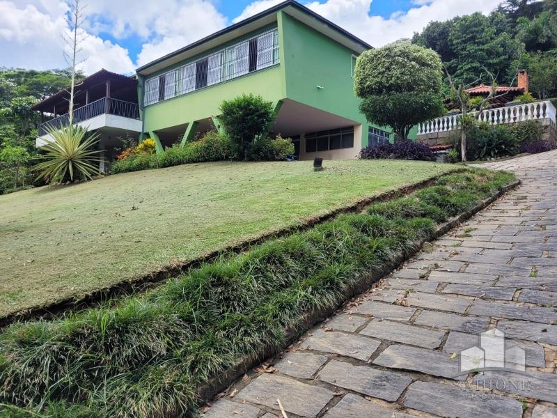 Casa em Samambaia - Petrópolis/RJ  - 8 Dormitórios