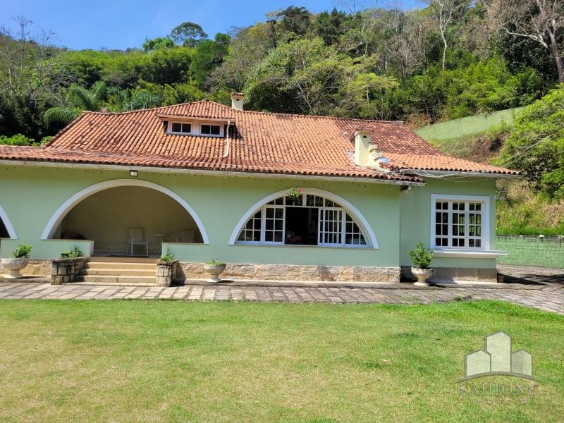 Casa em Itaipava - Petrópolis/RJ  - 8 Dormitórios