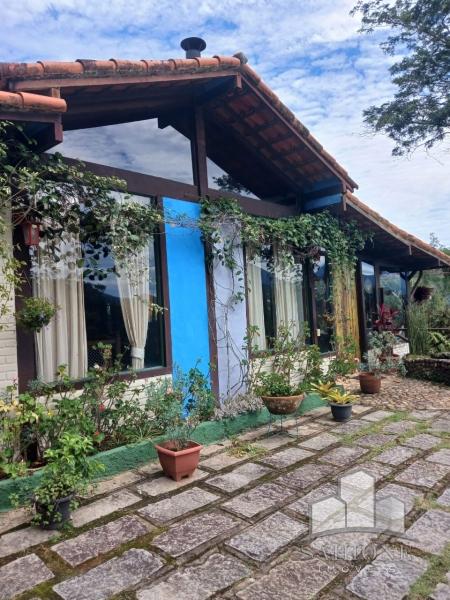 Casa em Itaipava - Petrópolis/RJ  - 5 Dormitórios