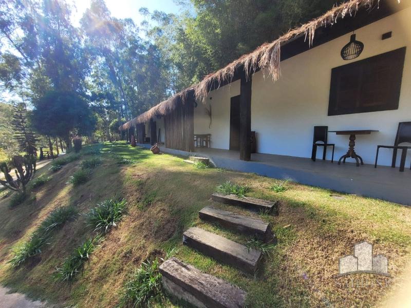 Casa em Sebollas - Paraíba do Sul/RJ  - 3 Dormitórios