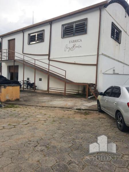 Galpão em Bonsucesso - Petrópolis/RJ 
