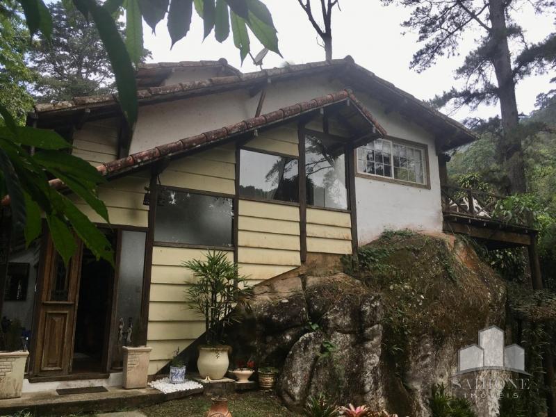 Casa em Mosela - Petrópolis/RJ  - 2 Dormitórios