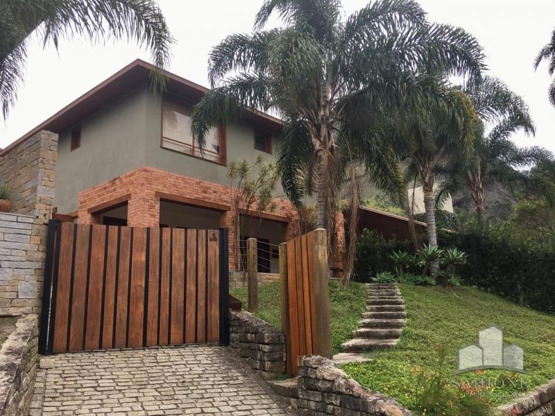 Casa em Retiro - Petrópolis/RJ  - 4 Dormitórios
