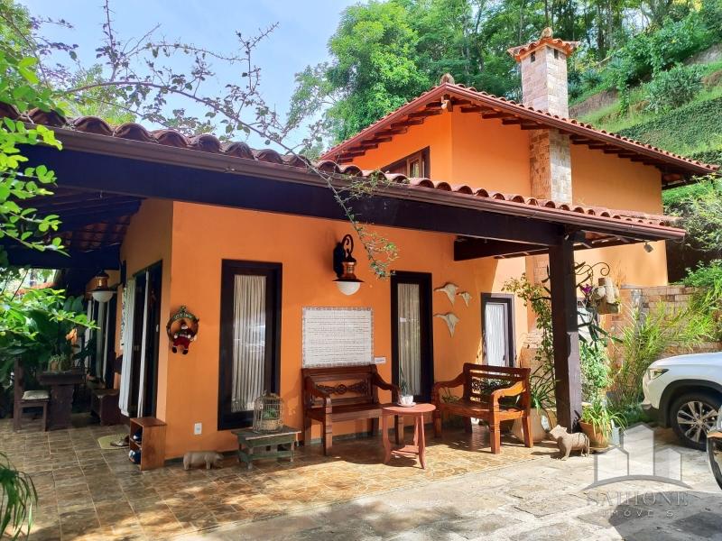 Casa em Itaipava - Petrópolis/RJ  - 3 Dormitórios