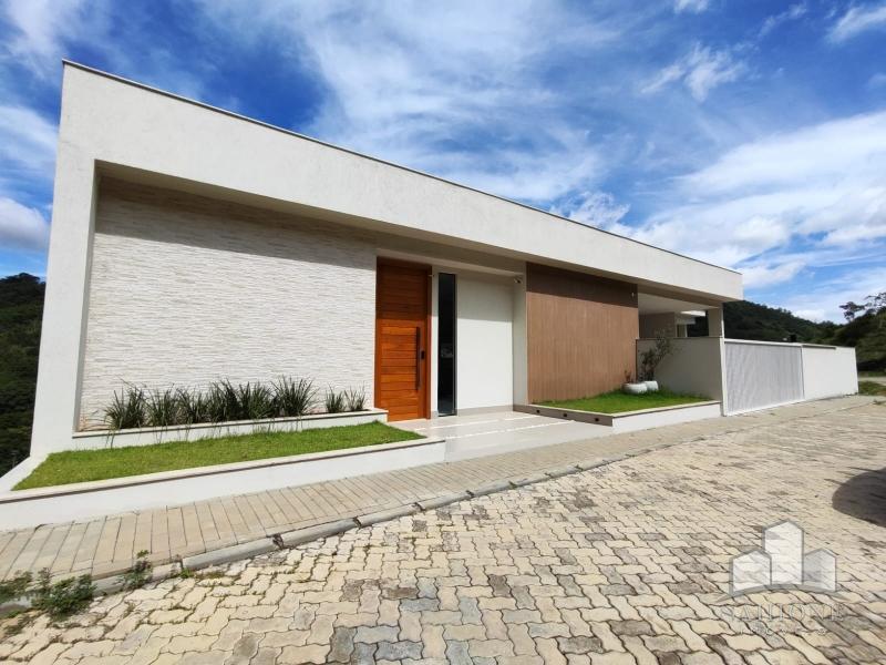 Casa em Areal - Areal/RJ  - 3 Dormitórios