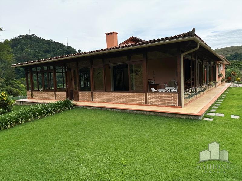 Casa em Itaipava - Petrópolis/RJ  - 4 Dormitórios