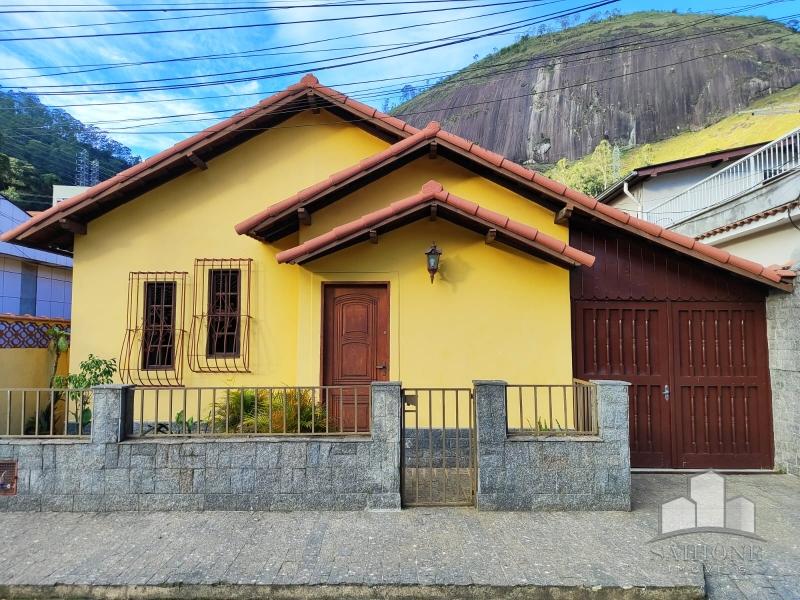 Casa em Cascatinha - Petrópolis/RJ  - 4 Dormitórios