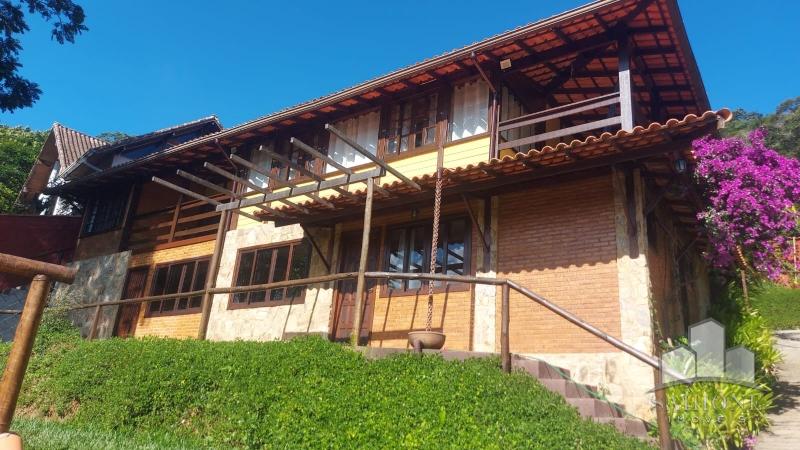 Casa em Corrêas - Petrópolis/RJ  - 4 Dormitórios