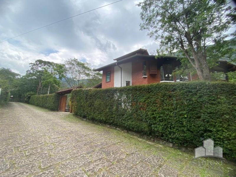 Casa em Fazenda Inglesa  - Petrópolis/RJ  - 3 Dormitórios