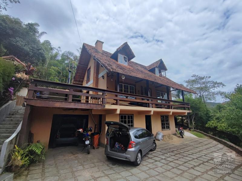 Casas e Sítios em Secretário  - Petrópolis/RJ  - 1 Quartos