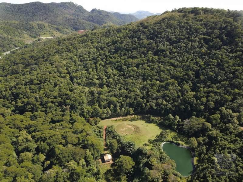 Terreno em Pedro do Rio - Petrópolis/RJ 