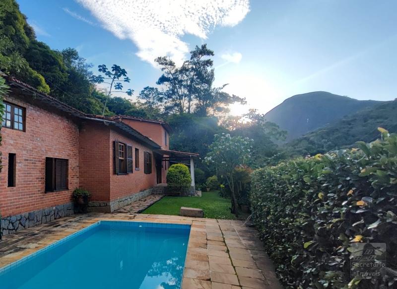 Casas e Sítios em Itaipava  - Petrópolis/RJ  - 5 Quartos